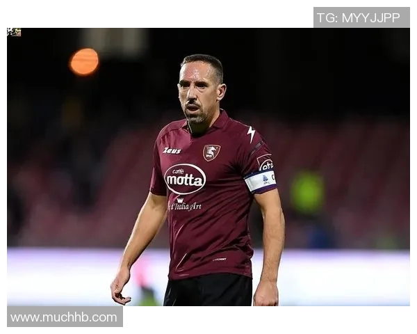 足球明星安全问题引发关注如何保障他们的隐私与人身安全